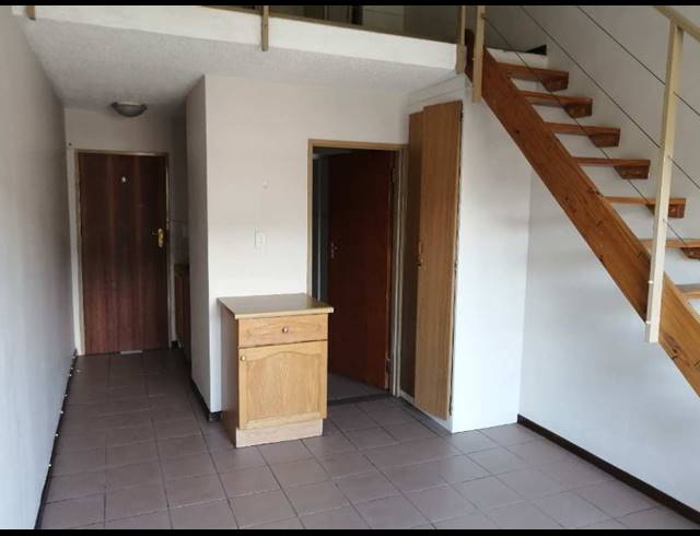 1 BEDROOM APARTMENT FOR SALE IN HILLCREST